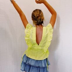 STRUT & BOLT New Arrivals Pulled To Paradise Top - Lime